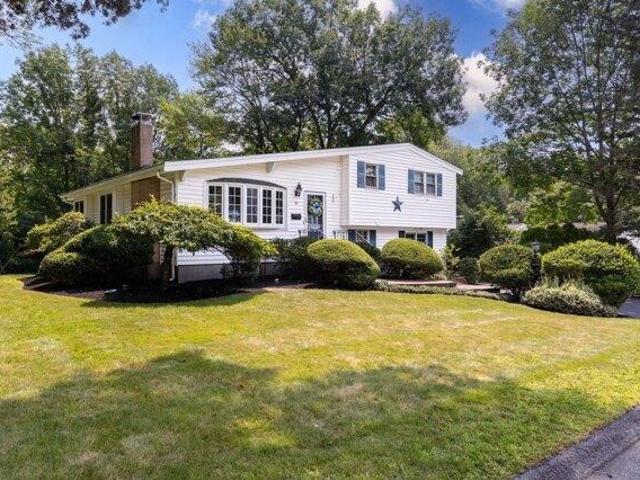 house with 3 bedroom, Brockton MA ES105441887