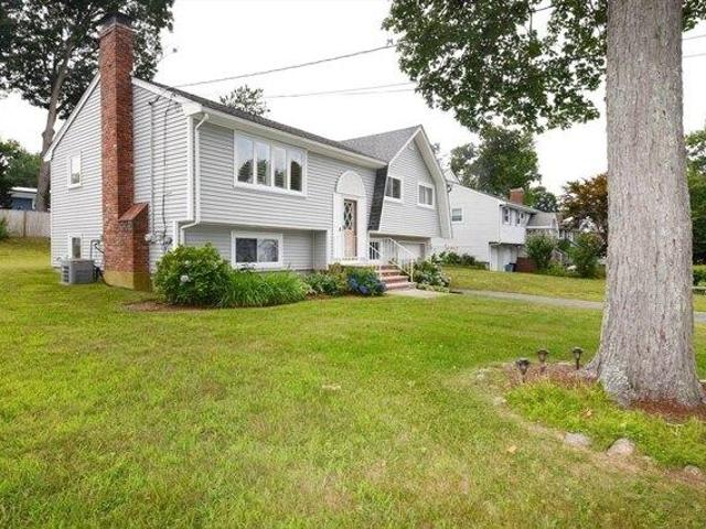 house with 3 bedroom, Brockton MA ES105415342