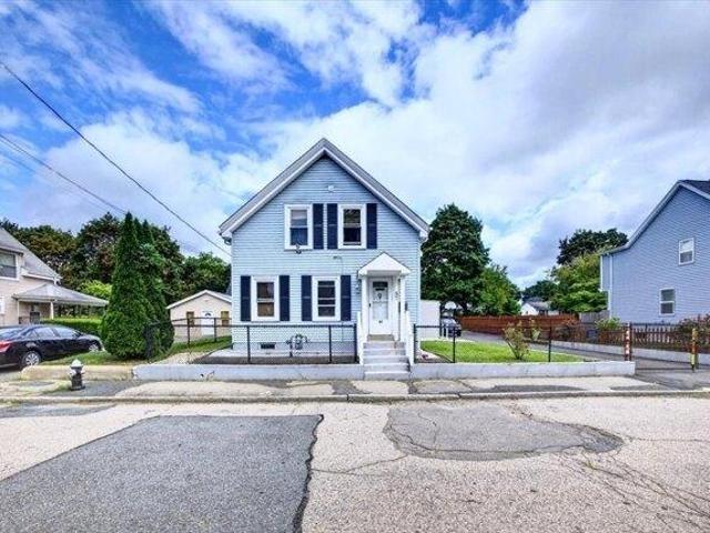 house with 3 bedroom, Brockton MA ES105651133