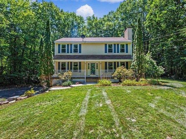 house with 3 bedroom, Brookline NH ES105537008