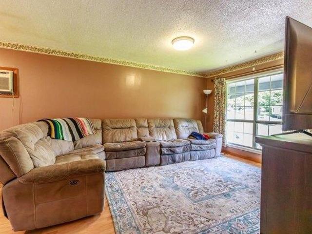 house with 3 bedroom, Brattleboro VT ES104542847