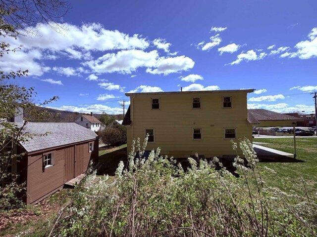 house with 3 bedroom, Brattleboro VT ES105537096