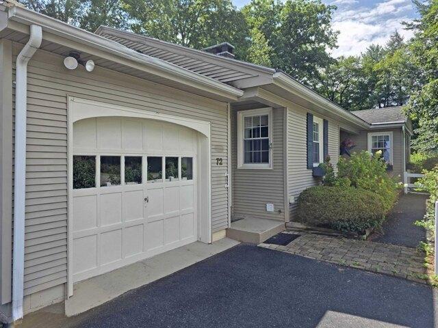 house with 3 bedroom, Brattleboro VT ES105537627