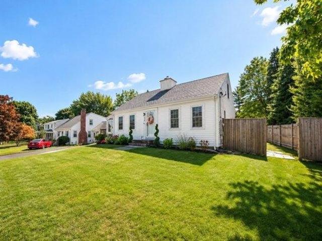 house with 3 bedroom, Braintree MA ES105632358