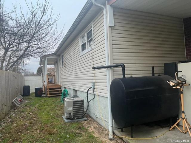 house with 3 bedroom, Brentwood NY ES72692119