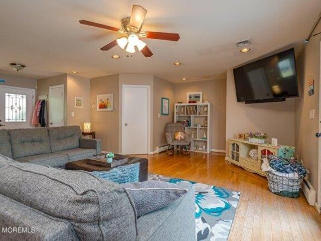 house with 3 bedroom, Brick NJ ES105291521