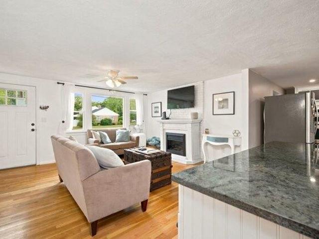 house with 3 bedroom, Bridgewater MA ES105611176