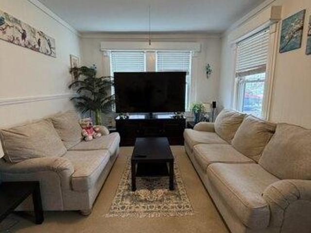house with 3 bedroom, Bridgeport CT ES105611552