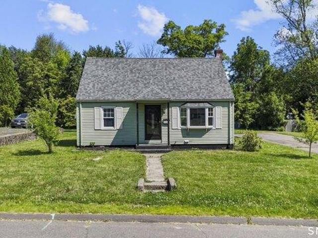 house with 3 bedroom, Bristol CT ES104649975