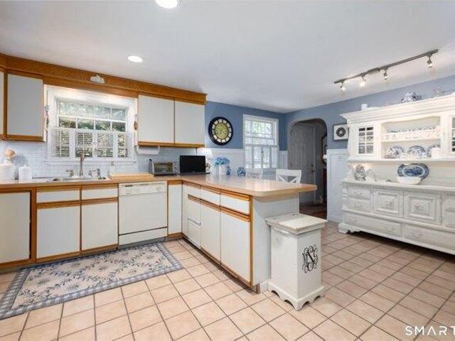 house with 3 bedroom, Bristol CT ES105557433