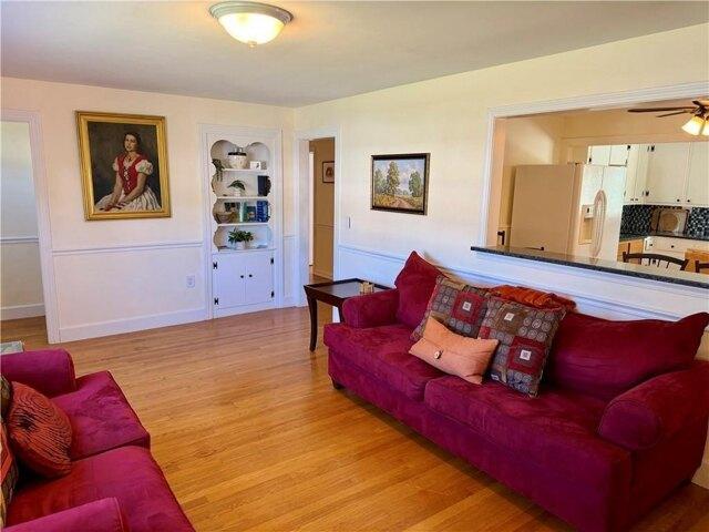 house with 3 bedroom, Bristol RI ES105497058