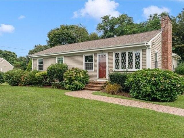 house with 3 bedroom, Bristol RI ES105493791