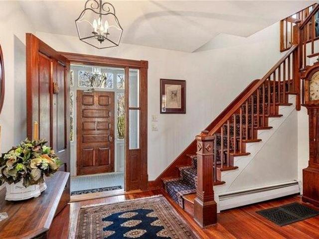 house with 3 bedroom, Bristol RI ES105709051