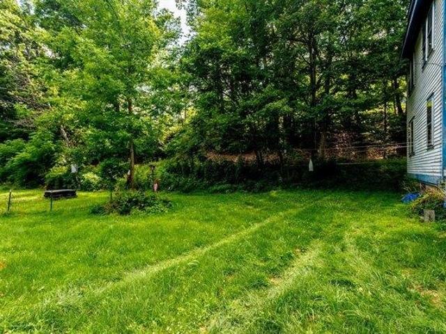 house with 3 bedroom, Buckland MA ES105275248