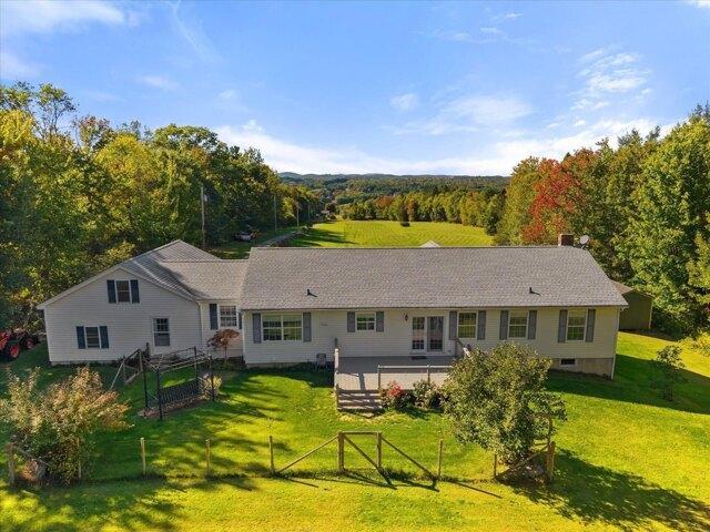 house with 3 bedroom, Bucksport ME ES105709077
