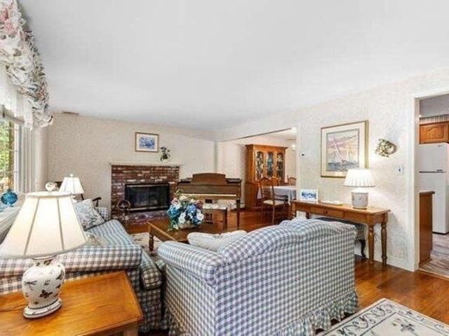 house with 3 bedroom, Burlington MA ES105315384