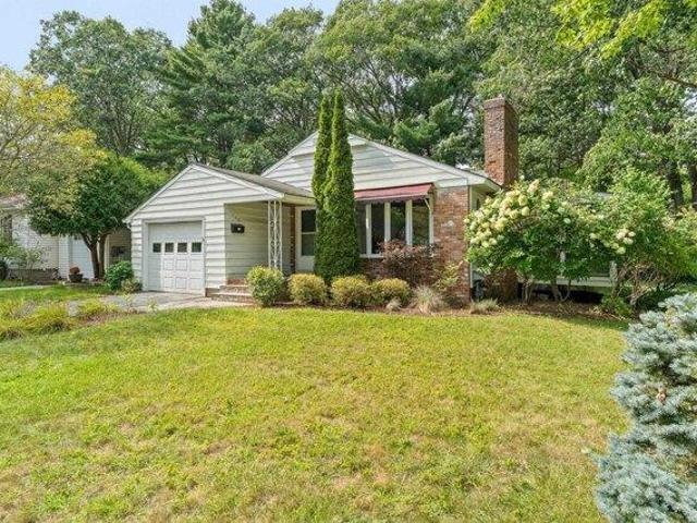 house with 3 bedroom, Burlington VT ES105418302