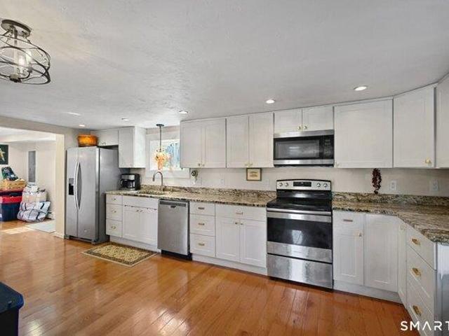 house with 3 bedroom, Canterbury CT ES105609730