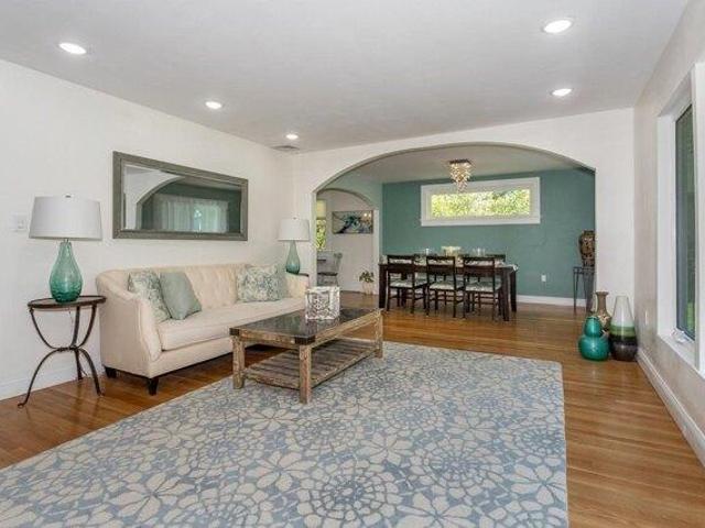 house with 3 bedroom, Canton MA ES105513563