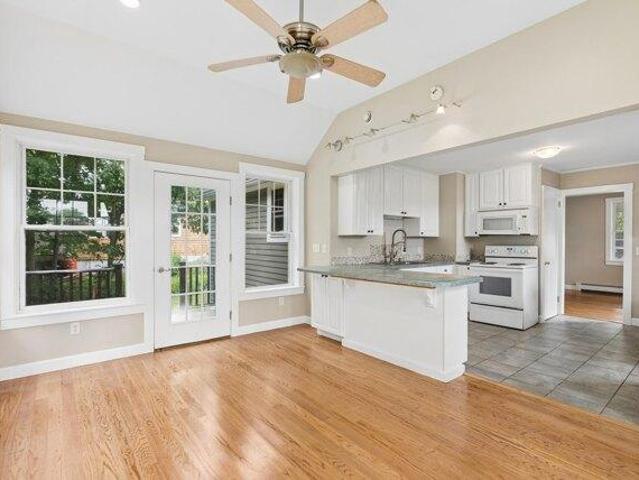house with 3 bedroom, Cape Elizabeth ME ES105725344