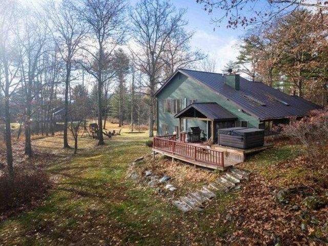 house with 3 bedroom, Castleton VT ES105497033
