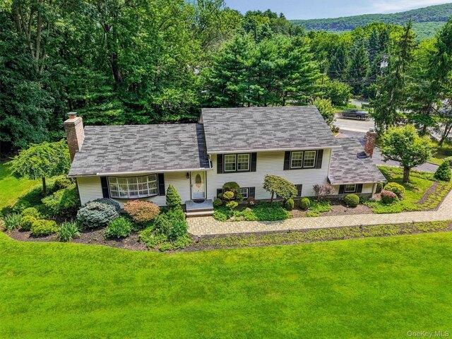 house with 3 bedroom, Central Valley NY ES105319822