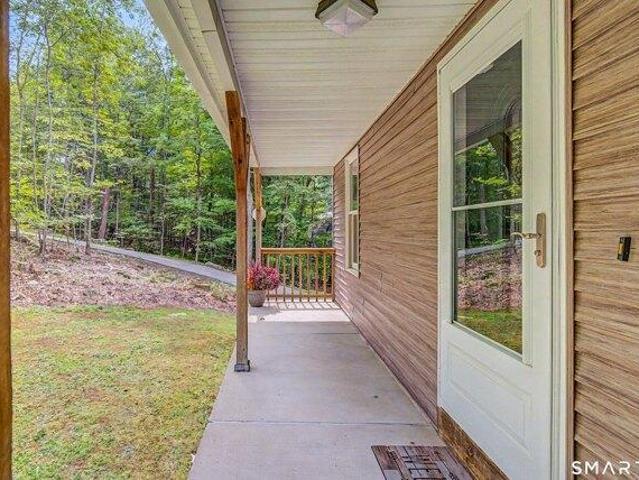 house with 3 bedroom, Chaplin CT ES105648465