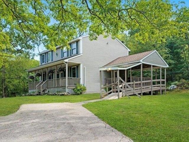 house with 3 bedroom, Charlestown RI ES105661277