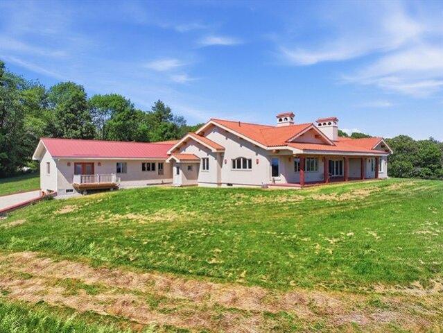 house with 3 bedroom, Charlton MA ES105230295