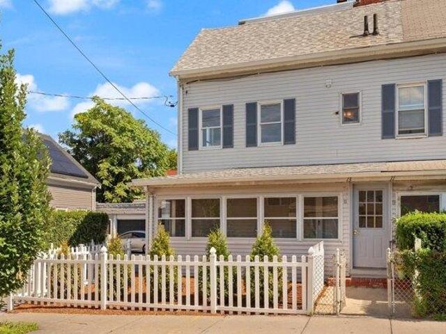 house with 3 bedroom, Chelsea MA ES105474764