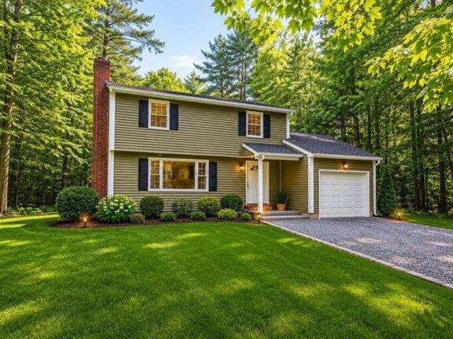 house with 3 bedroom, Chester NH ES104330107