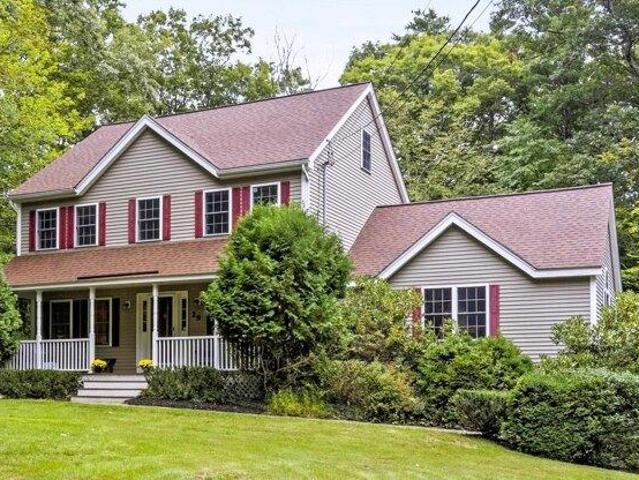 house with 3 bedroom, Chester NH ES105651356