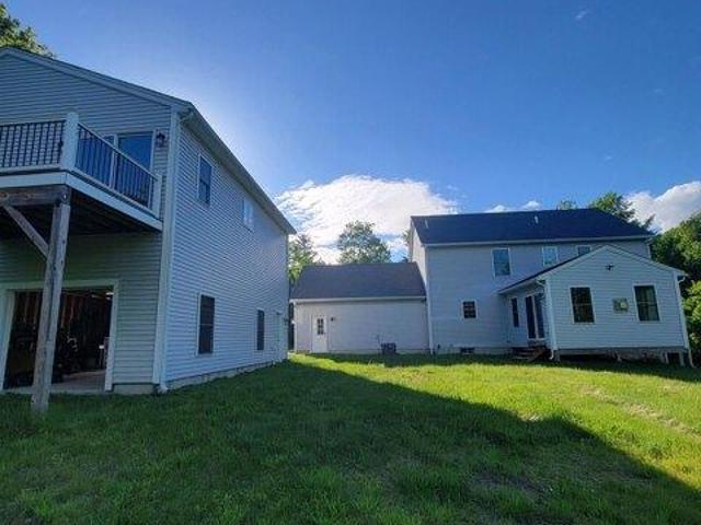 house with 3 bedroom, Chester NH ES106105460