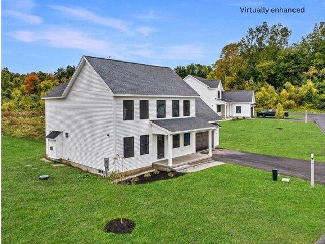 house with 3 bedroom, Chester NH ES106143822