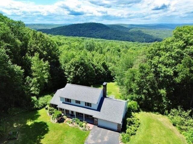 house with 3 bedroom, Chesterfield NH ES105532730