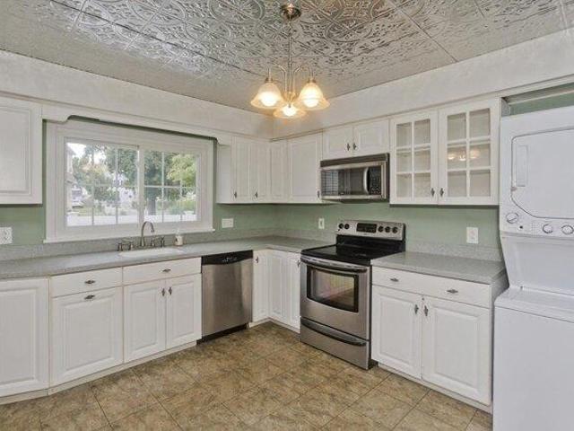 house with 3 bedroom, Chicopee MA ES104482159