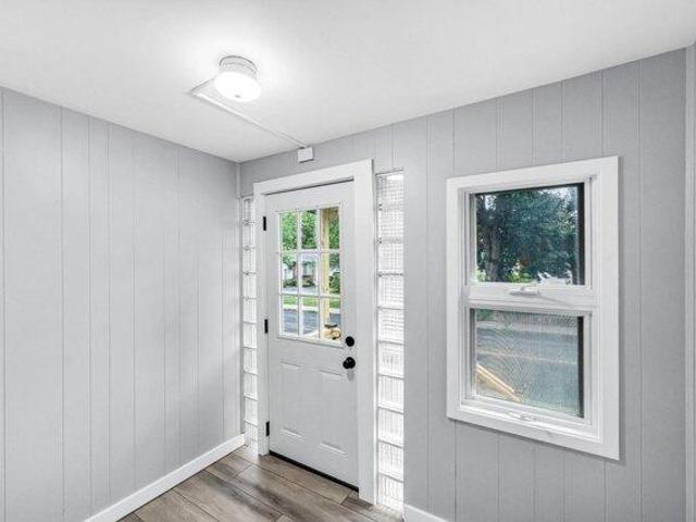 house with 3 bedroom, Chicopee MA ES105424656