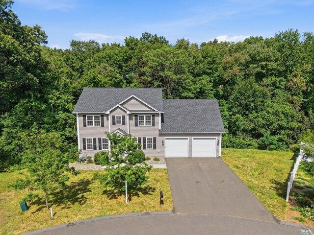 house with 3 bedroom, Chicopee MA ES105425751