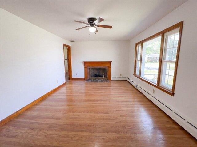 house with 3 bedroom, Chicopee MA ES105438951