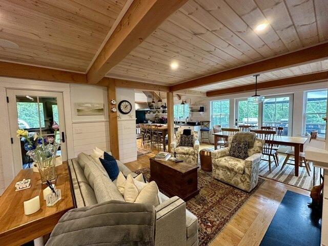 house with 3 bedroom, Chilmark MA ES105682261
