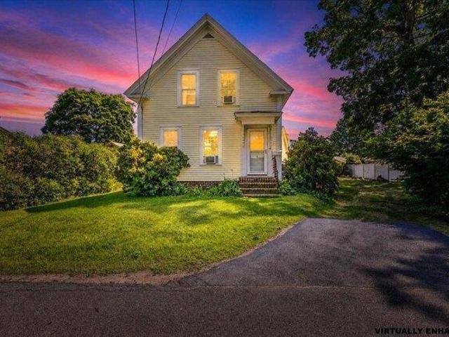 house with 3 bedroom, Concord NH ES105423983