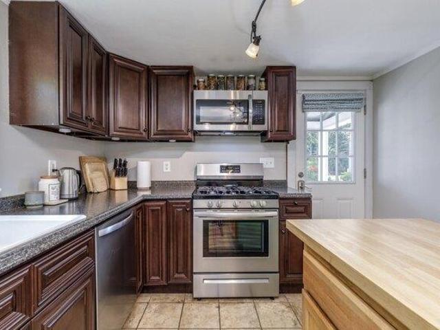 house with 3 bedroom, Concord NH ES105512639