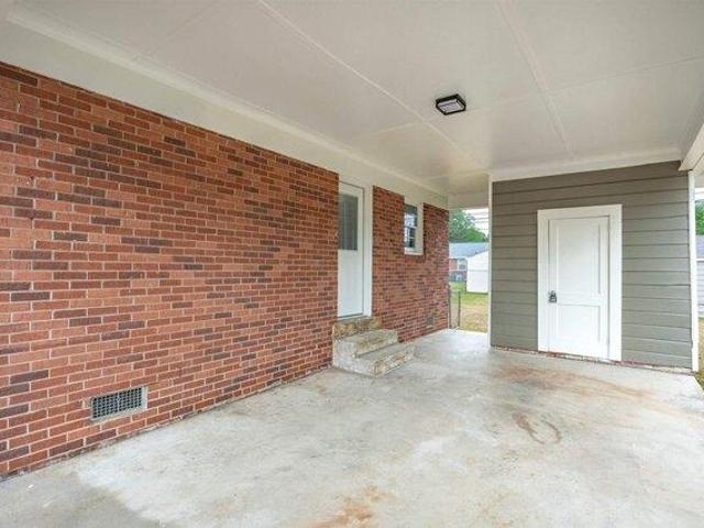 house with 3 bedroom, Columbia SC ES104908548