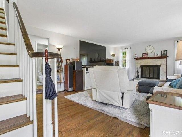 house with 3 bedroom, Colchester CT ES105277968