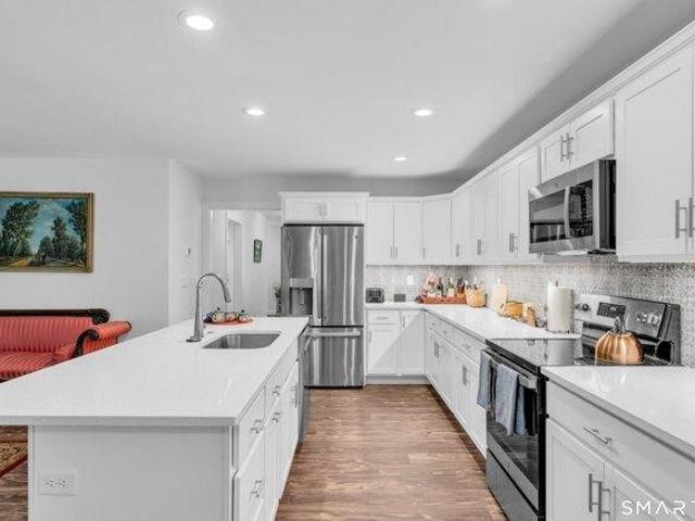house with 3 bedroom, Colchester CT ES105492876