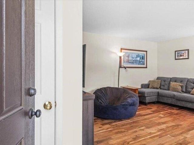 house with 3 bedroom, Colchester VT ES104479784