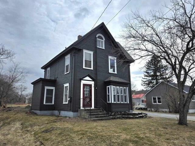 house with 3 bedroom, Colebrook NH ES104791467