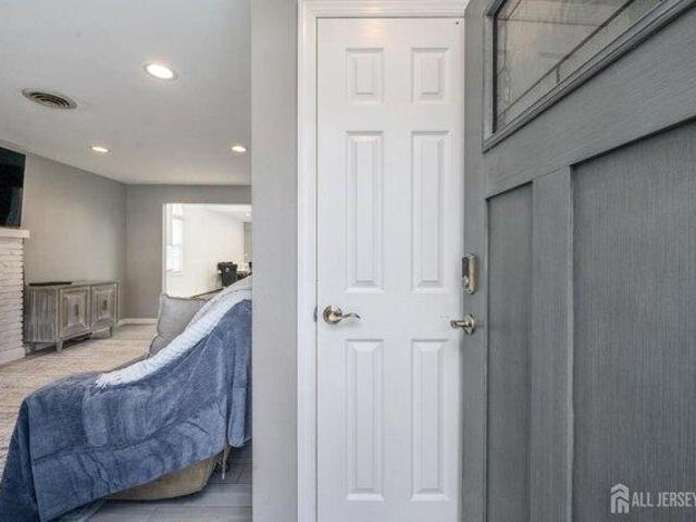 house with 3 bedroom, Colonia NJ ES105442277