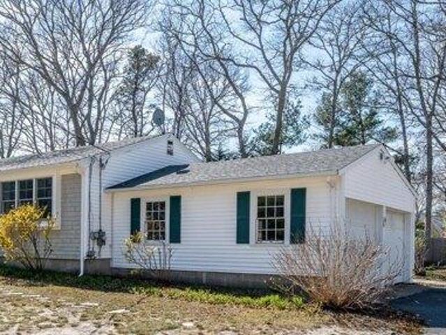 house with 3 bedroom, Cotuit MA ES105474447