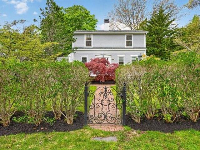 house with 3 bedroom, Cotuit MA ES105477483